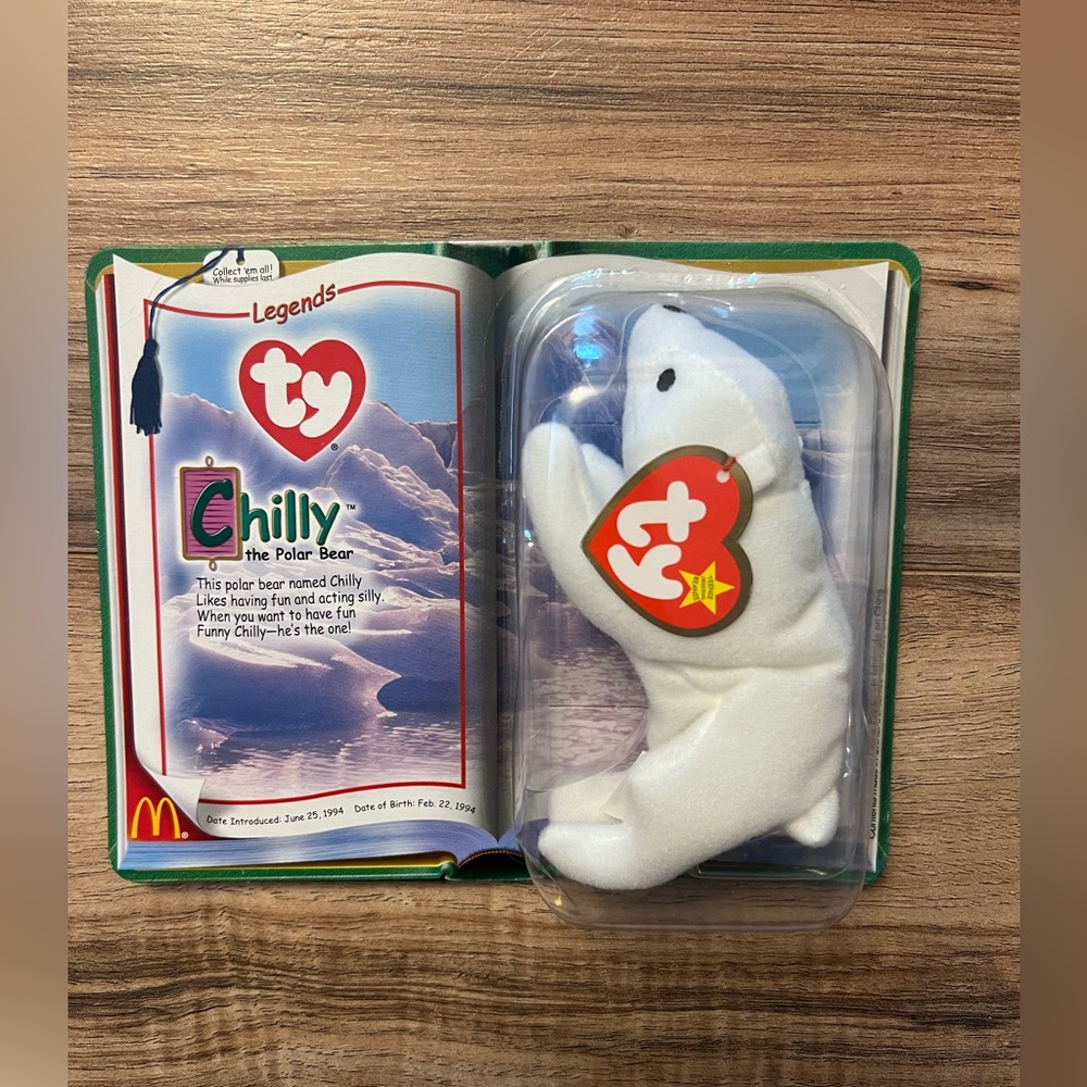 Ty Beanie Babies Legends Chilly Polar Bear in White
